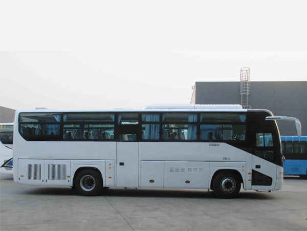 宇通大巴37座